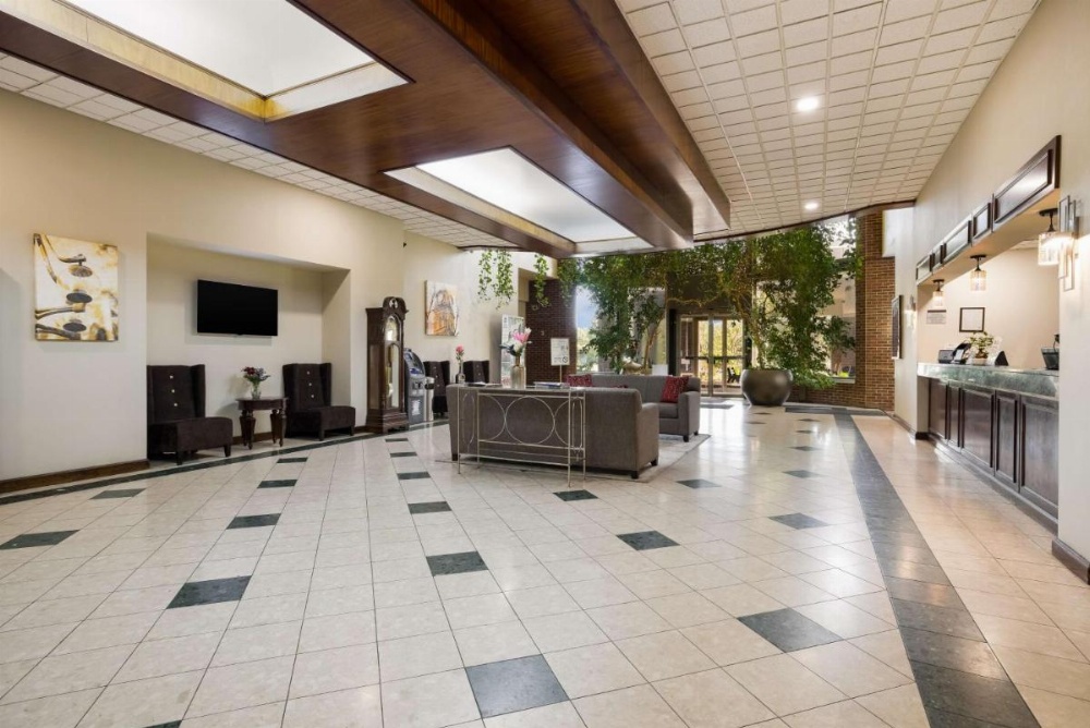 Best Western Grand Victorian Inn Image 37